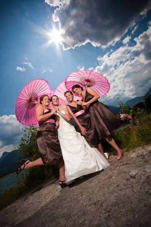 IMAGE: http://www.nightanddayphoto.ca/slides/09/KathrynAndrewW/images/145141_9665.jpg